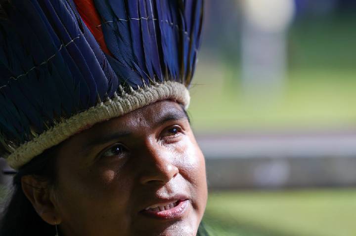 Câmara aprova uso de indumentárias tradicionais em fotos de documentos