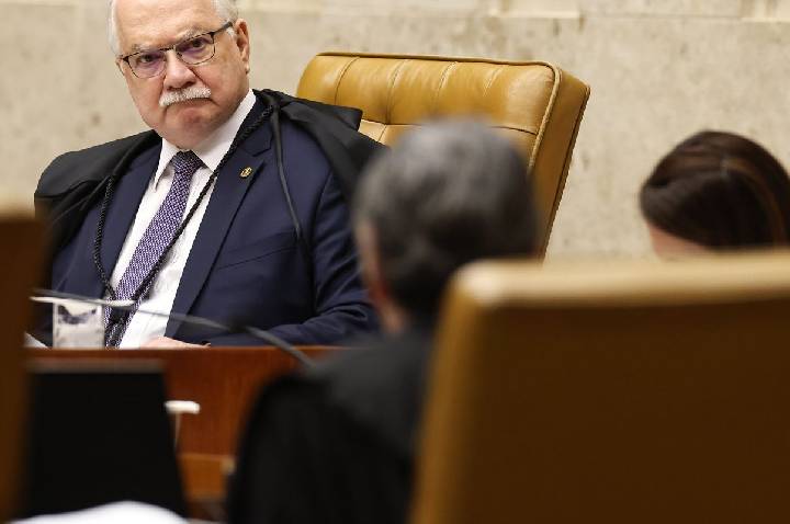 Em meio a crise, Fachin cancela sessão plenária desta quarta-feira