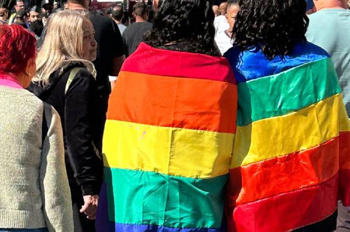 Monitoramento aponta 13 mil ataques a contas de candidaturas LGBT+
