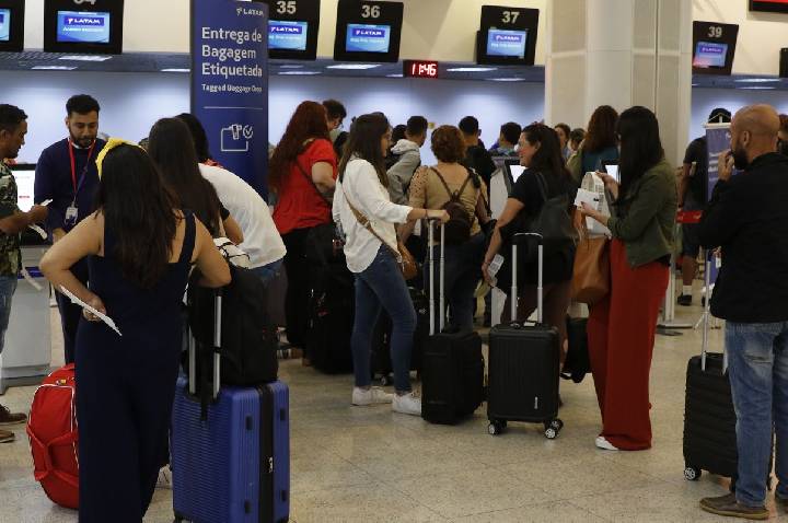 Santos Dumont opera normalmente, após 13 voos cancelados nesta sexta